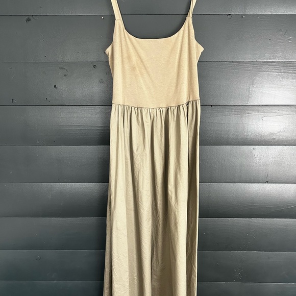 Old Navy Beige Maxi Dress - Picture 1 of 3